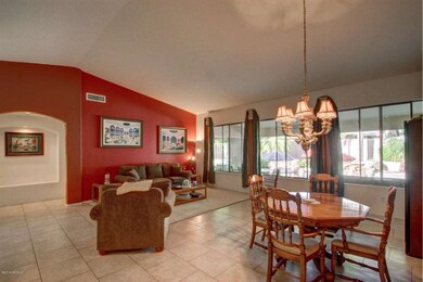 Formal Living & Dinning