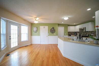 82 Kensington Dr, Fishersville, VA 22939 - photo 4