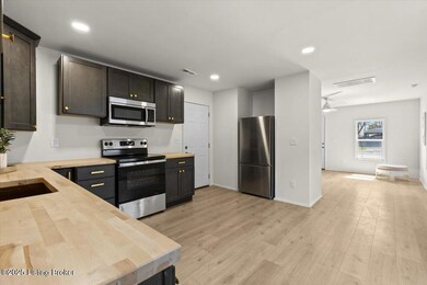 11-215 E Southern Heights Ave-11