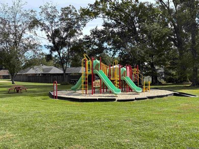 13125 Magnolia Square Dr, Baton Rouge, LA 70818 - photo 6