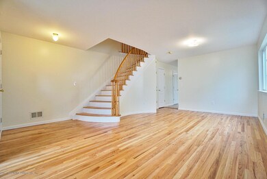 88 Ambassador Ln, Staten Island, NY 10309 - photo 5
