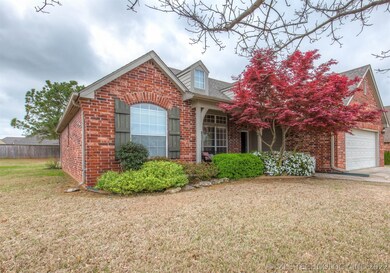 7317 E Jackson St, Broken Arrow, OK 74014 - photo 2