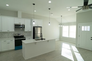 308 S 12th St unit A, Conroe, TX 77301 - photo 2