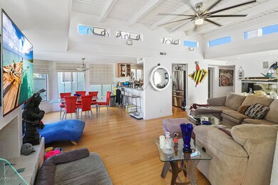 hLiving Room5