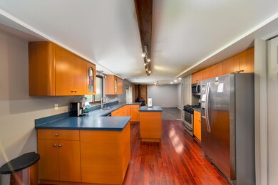 The BENEFIT of this Novi Ranch (31)