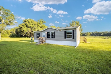 THIS HOME IS A 2021 MODEL WITH 2 BEDROOMS 2 BATHS.