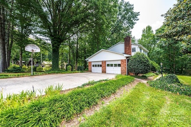 3781 Dover St, Claremont, NC 28610 - photo 4