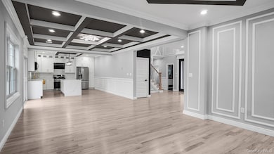 2268 Renfrew Ave, Elmont, NY 11003 - photo 4