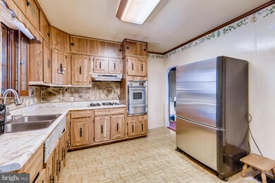 105 Dinsmore Ave, Glen Burnie, MD 21061 - photo 6