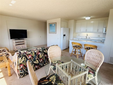 Discovery Bay Center unit 2816, Honolulu, HI 96815 - photo 2