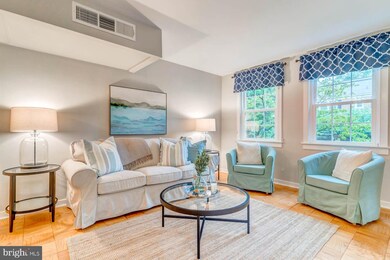 6608 Boulevard View unit A2, Alexandria, VA 22307 - photo 4