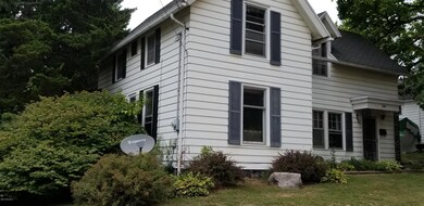 502 E Lincoln Ave, Ionia, MI 48846 - photo 2