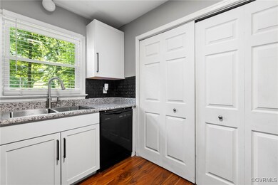 11501 Leiden Ln, Midlothian, VA 23112 - photo 7