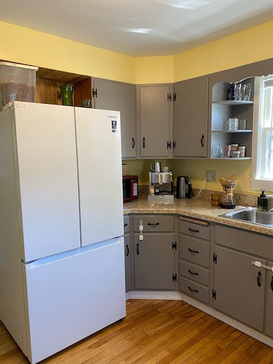 8 Cady St, Keene, NH 03431 - photo 7