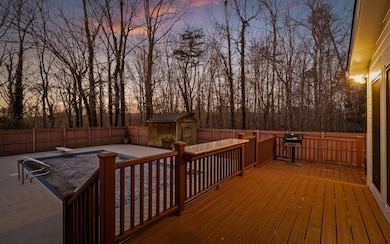 Rear Deck Perfect for Entertaining