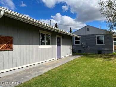 3025E15thAve_21696_5