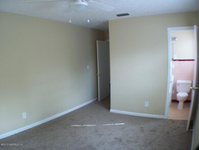 2133 Belinda Cir, Jacksonville, FL 32216 - photo 3