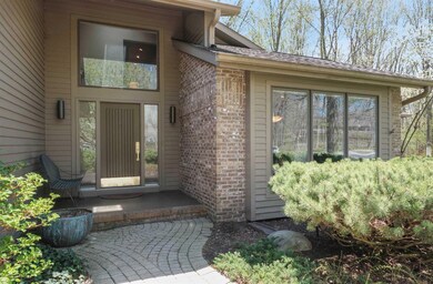 4562 Cross Creek Dr, Ann Arbor, MI 48108 - photo 3
