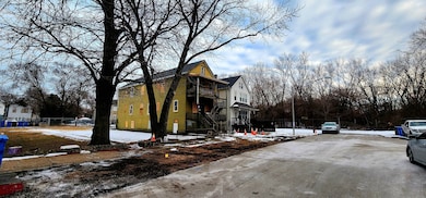 8507 S Brandon Ave, Chicago, IL 60617 - photo 2