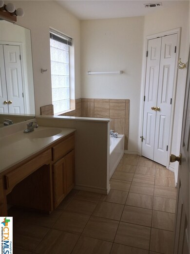 1001 Franklin Dr, San Marcos, TX 78666 - photo 3