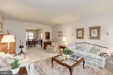 6197 Vine Forest Ct, Falls Church, VA 22044 - photo 2