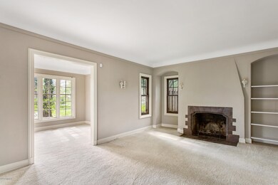 1082 S Shore Dr, Holland-24