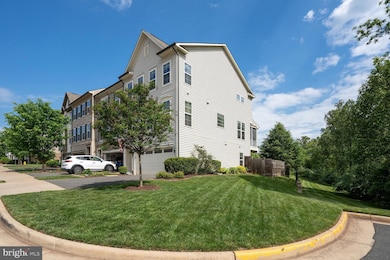 8108 Honey Bee Way, Manassas Park, VA 20111 - photo 3