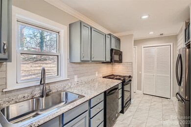 330 Westwood Dr, Statesville, NC 28677 - photo 6