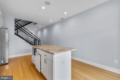 109 W Ropewalk Ln, Baltimore, MD 21230 - photo 4
