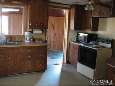 Kitchen & Dr. leading to Bonus