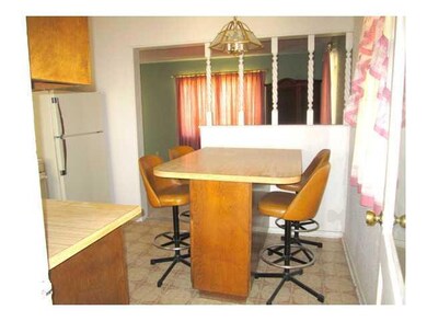 328 Kitt Rd, El Paso, TX 79915 - photo 6