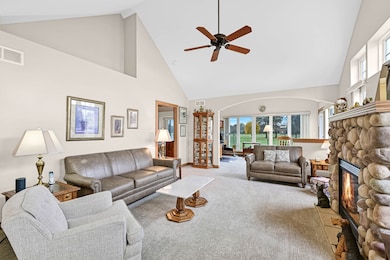 4033 S Fohr Dr unit 12, New Berlin, WI 53151 - photo 6