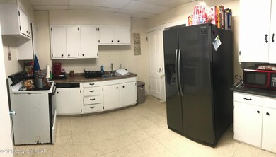 1143 W Main St, Stroudsburg, PA 18360 - photo 5