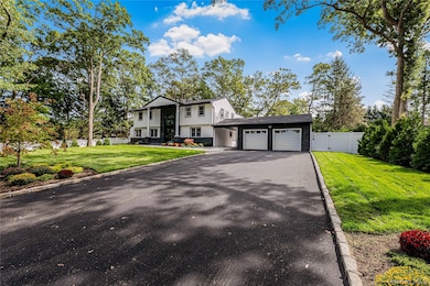 15 Southwick Ct N, Plainview, NY 11803 - photo 2