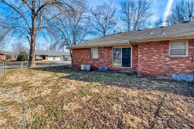 917 NW 10th St, Blue Springs, MO 64015 - photo 5