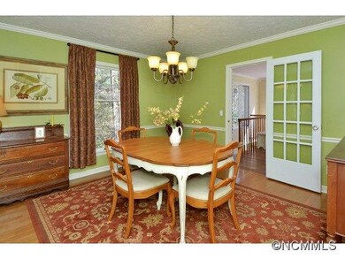 Formal Dining