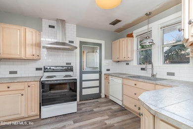 222 Trout River Dr, Jacksonville, FL 32208 - photo 4