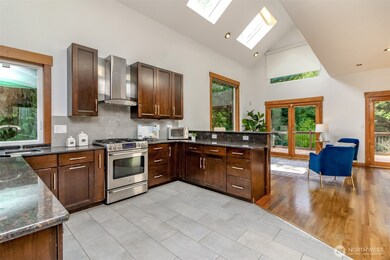 1618 Pear St NE, Olympia, WA 98506 - photo 4