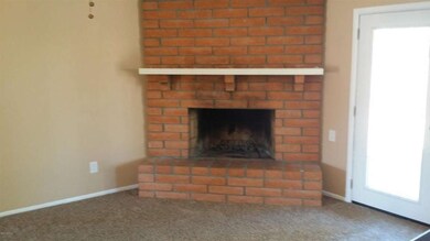 Ceiling to floor fireplace