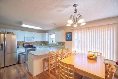 08. Kitchen