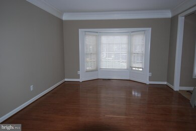 2075 Madrillon Rd, Vienna, VA 22182 - photo 3