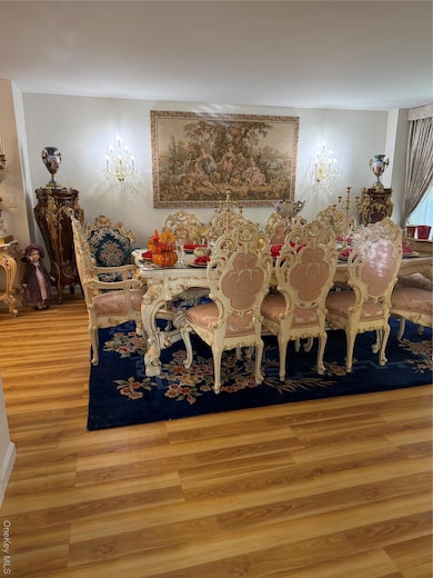 Park City Estates unit 8K, Rego Park, NY 11374 - photo 2