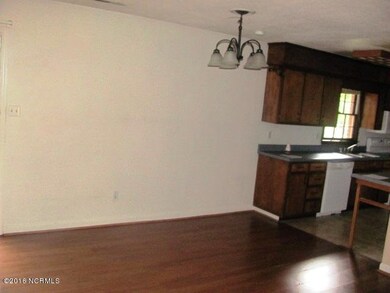 139 Craven Dining Area