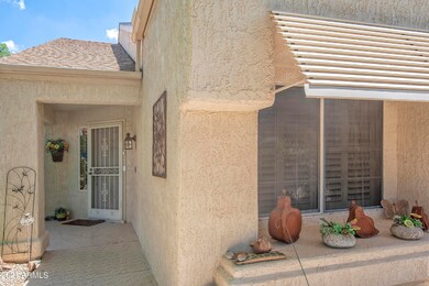 loes front 003_Welcome Home