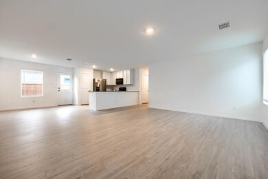 4044 Equestrian Dr, Aubrey, TX 76227 - photo 4