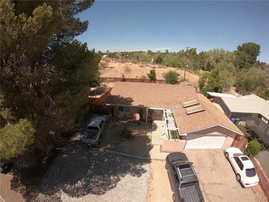 14236 Arrowhead Dr, Victorville, CA 92395 - photo 5