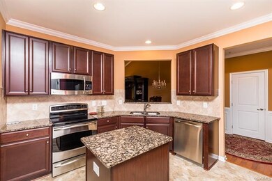 EAT-IN KITCHEN, GRANITE COUNTER-TOPS, SS APPLIANCE