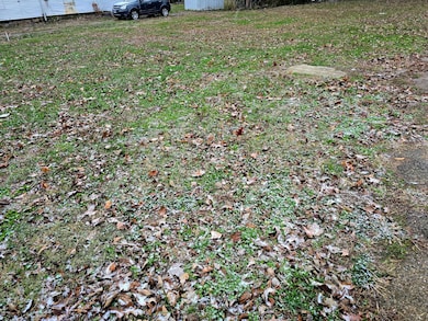 502 W Chestnut St, Olney, IL 62450 - photo 5