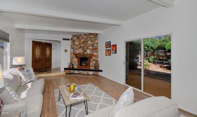 _D2X2038-Living Room-MLS-