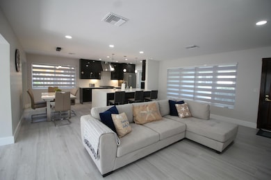 2548 SE 14th St unit 2548 Se 14th St, Pompano Beach, FL 33062 - photo 6